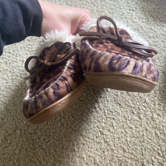 Size 6 J.Crew Leopard Moccasins - Picture 3 of 5